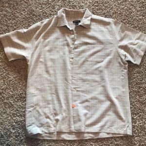 Short sleeve shirt